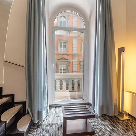 Western Universo Hotel 4*
