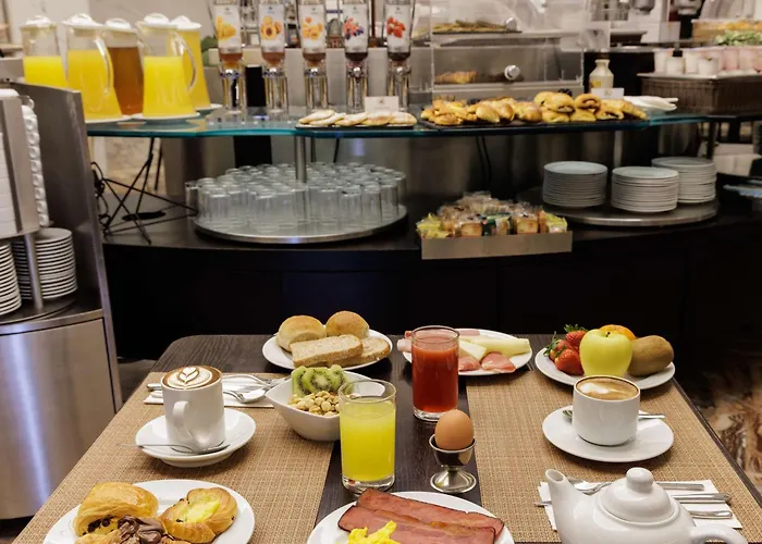 Western Universo Hotel 4*