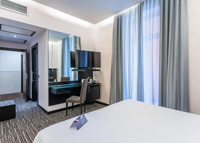 Western Universo Hotel 4*