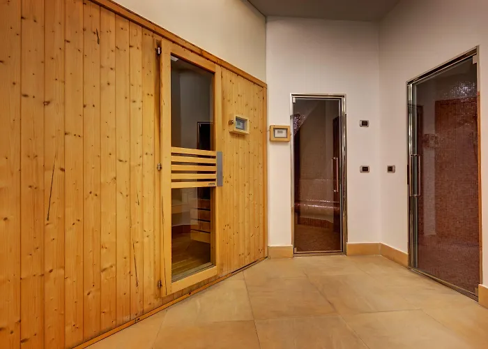 بيست ويسترن بلص يونيفيرسو 4*