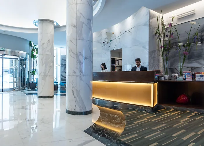 بيست ويسترن بلص يونيفيرسو فندق 4*